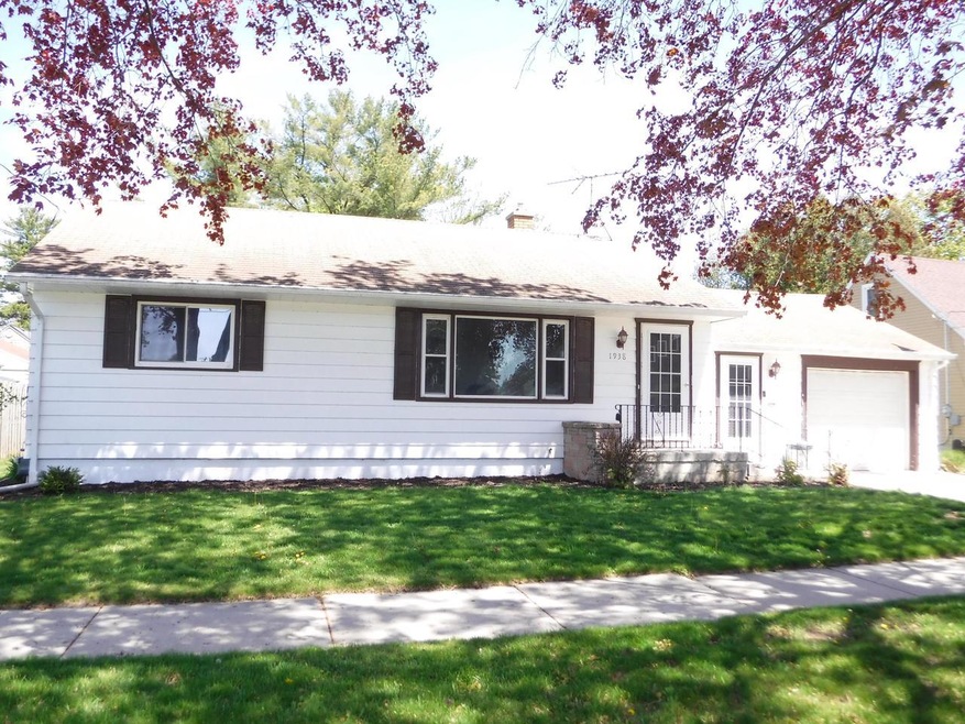 1938 32nd St, Two Rivers, WI 54241 - photo 1