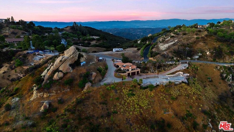 23000 Saddle Peak Rd, Topanga, CA 90290 - photo 1