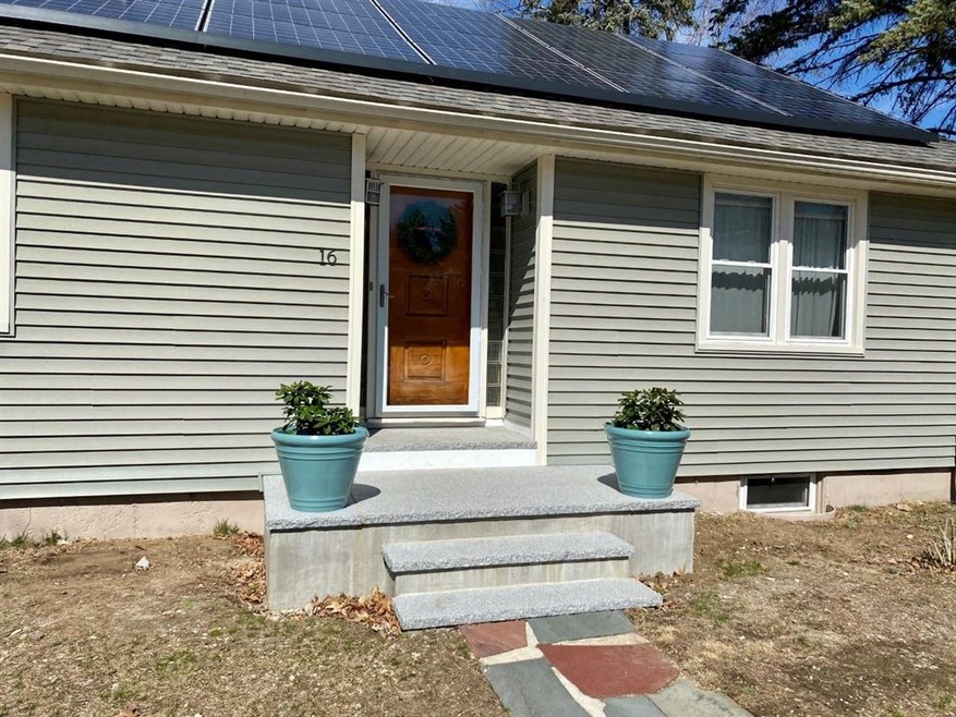 16 Oakwood St, Hudson, NH 03051 - photo 1