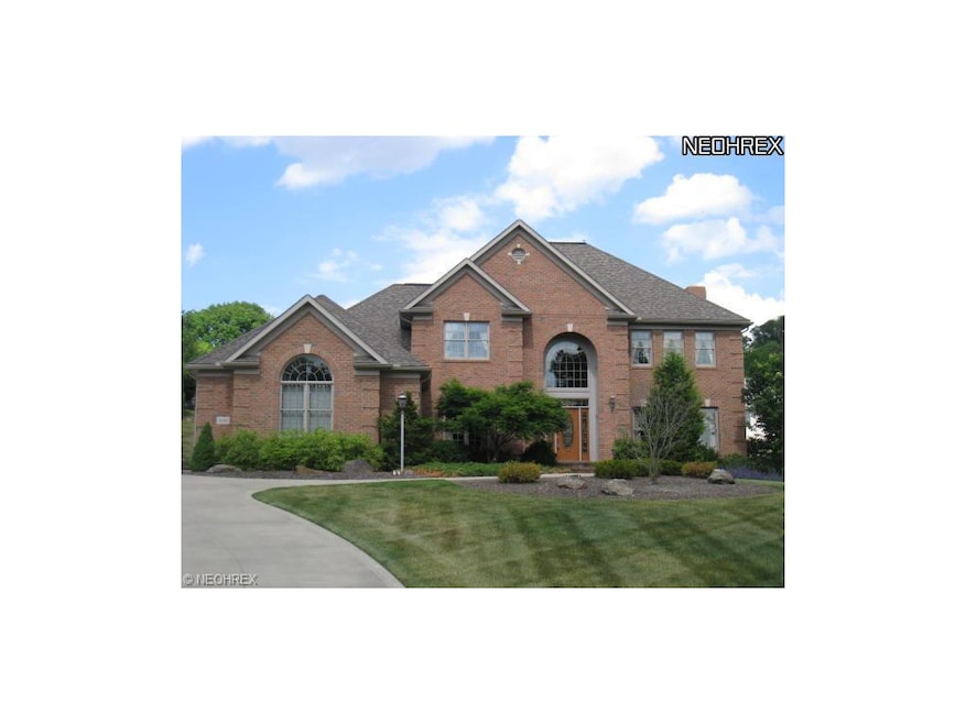 Executive home with over 4,100 square feet with fi
