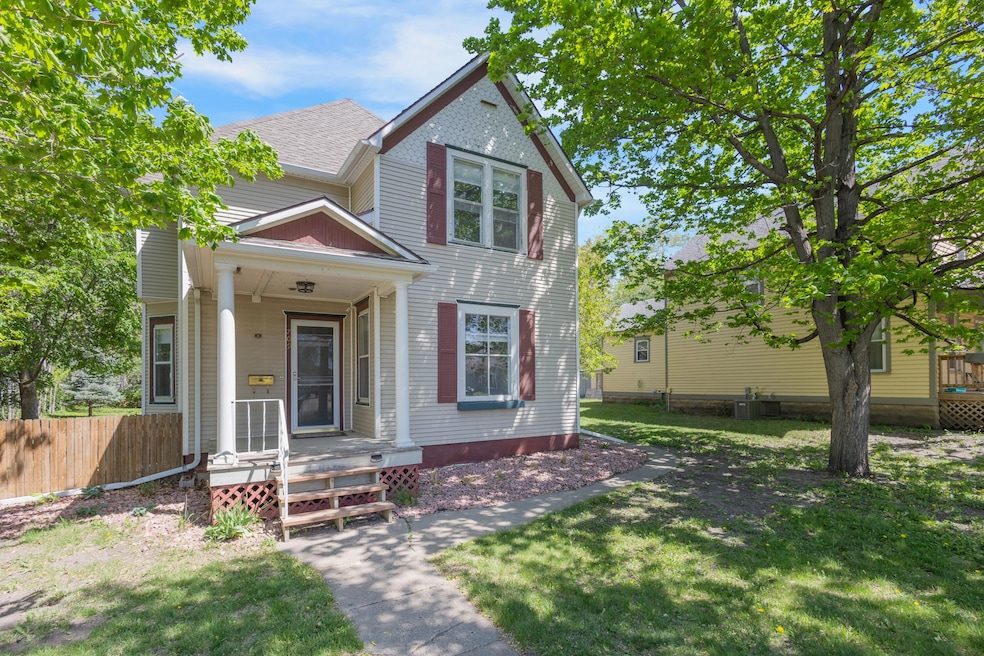 709 3rd Street