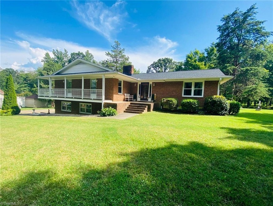 5505 Graymont Dr, Greensboro, NC 27407 - photo 1