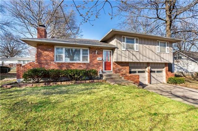 11216 W 71st St, Shawnee, KS 66203 - photo 1