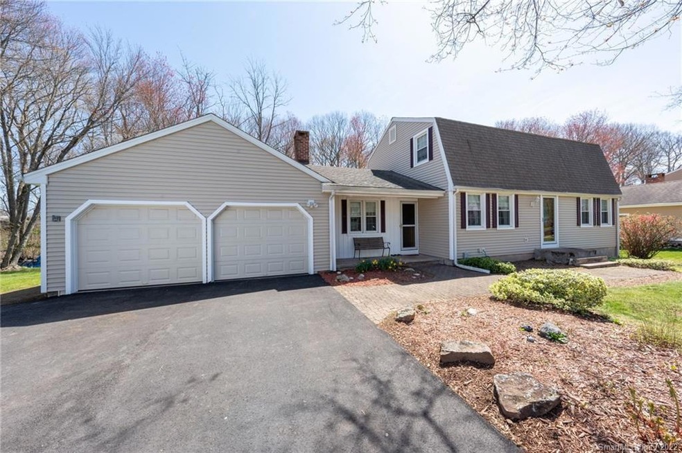 Custom built original owner home located in a Kens