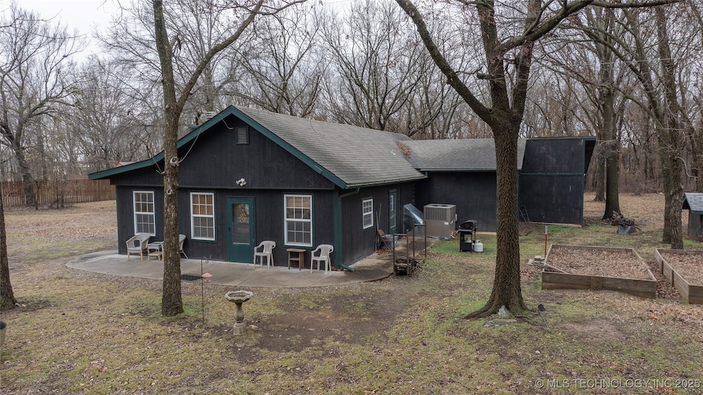 Front of House Facing South
