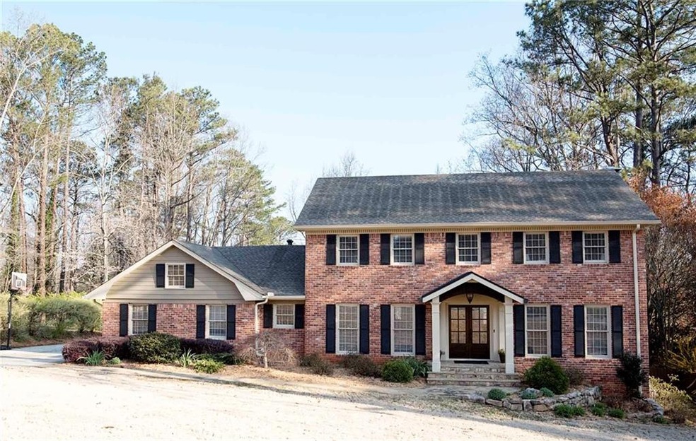 Ideal East Cobb home in Indian Hills
