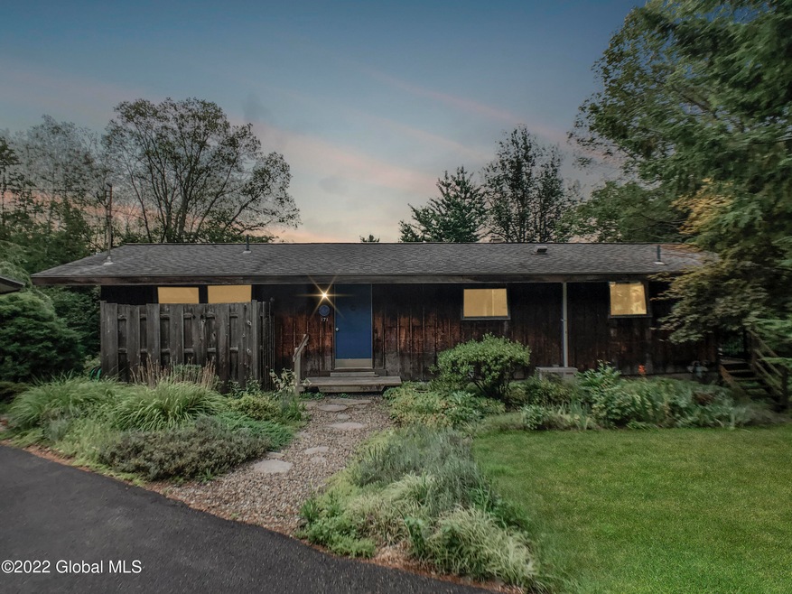 171 Droms Rd, Schenectady, NY 12302 - photo 1