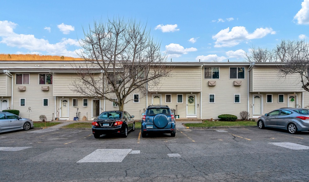 220 Main St unit 1E, New Hartford, CT 06057 - photo 1