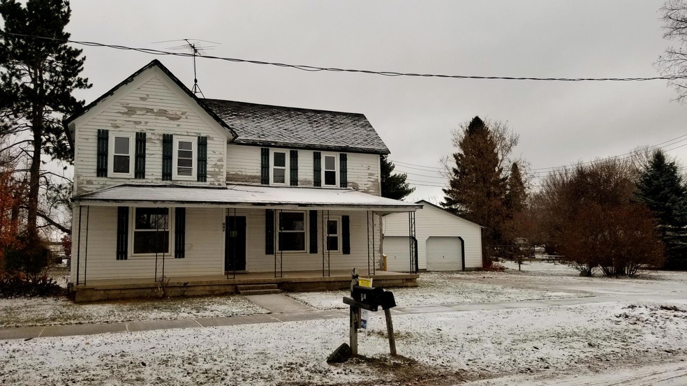 847 E Main St, Vanderbilt, MI 49795 - photo 1