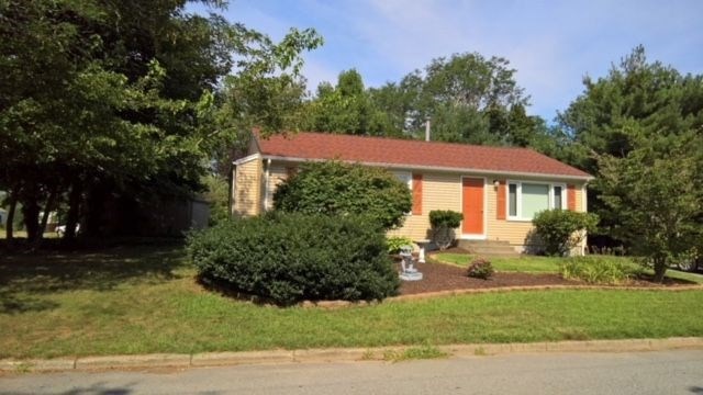 51 Sparrow Ln, Warwick, RI 02889 - photo 1