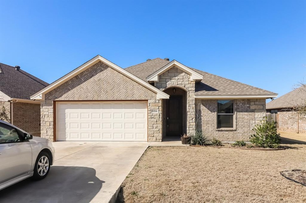 3214 Main St, Granbury, TX 76049 - photo 1