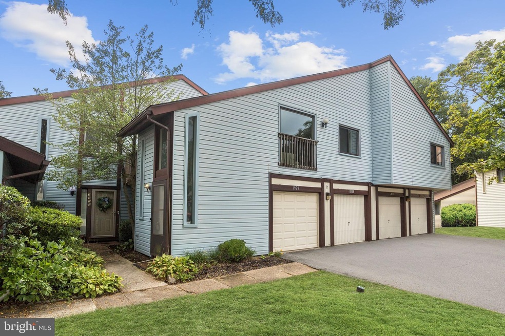 1929 Bellarbor Cir unit D, Crofton, MD 21114 - photo 1