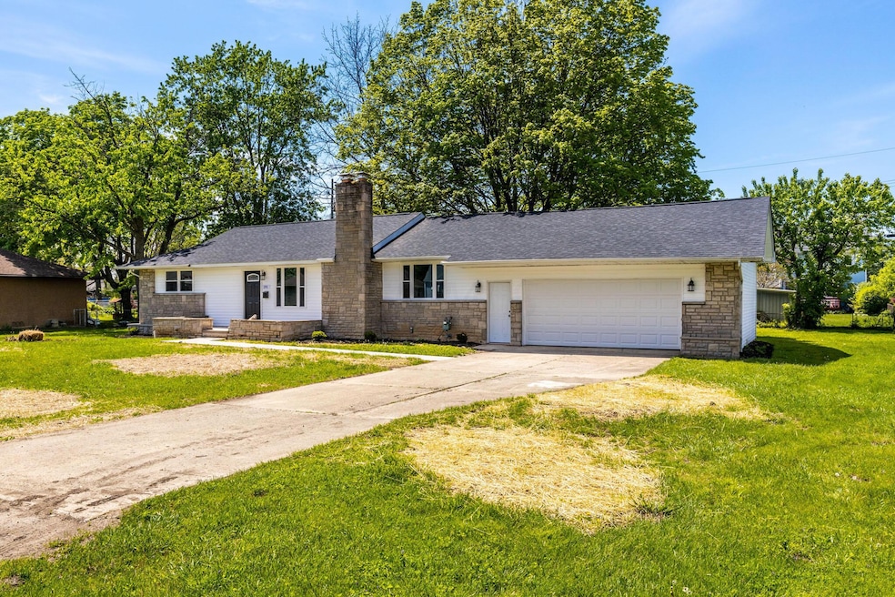 2023-5-11 191 Maple Dr 01