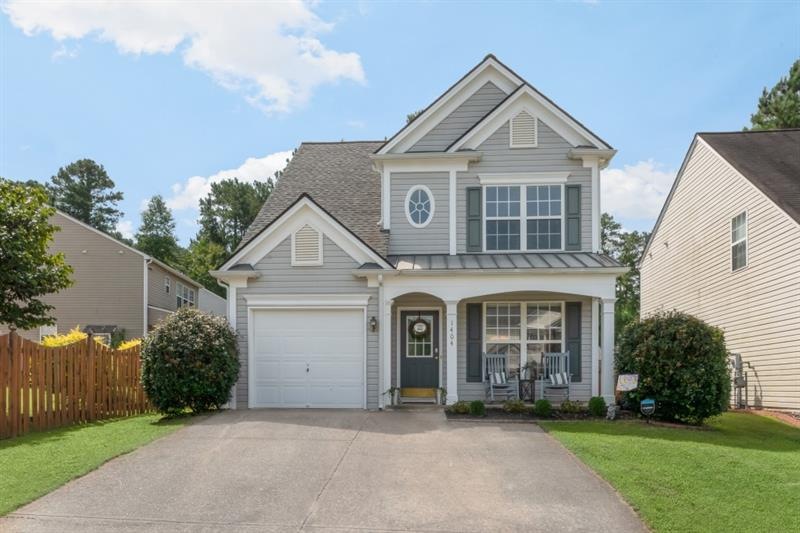 Wonderfully maintained 3/2.5 home in Kingsgate. Co