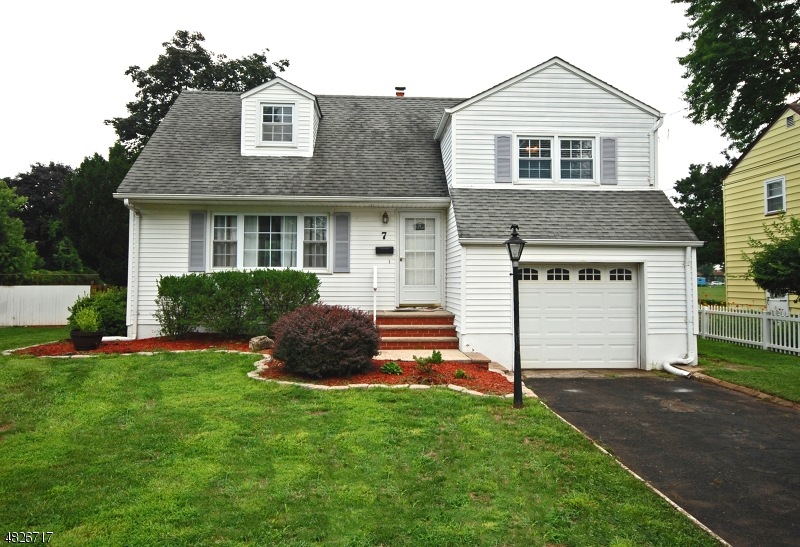 7 Mead Ave, Middlesex, NJ 08846 - photo 1