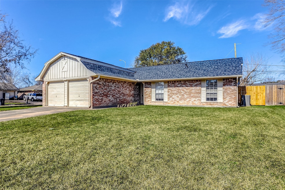 1806 Twinbrooke Dr, Houston, TX 77088 - photo 1