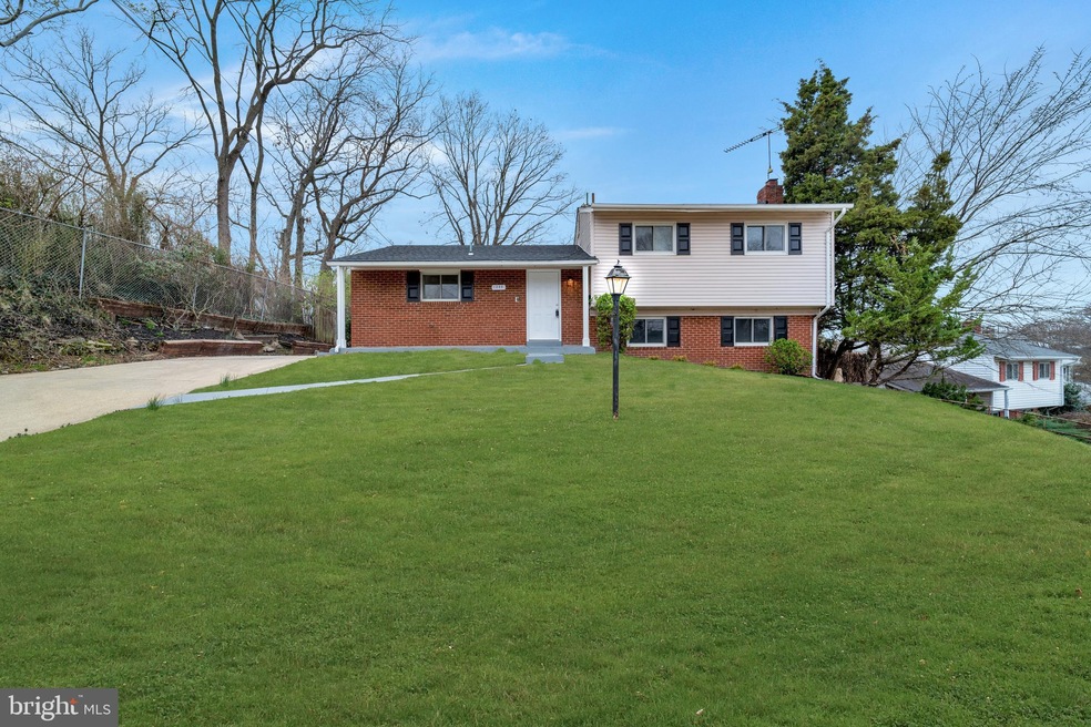 1209 Raydale Ct, Hyattsville, MD 20783 - photo 1