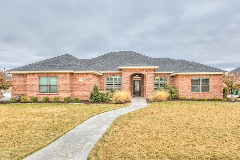 4714 Shadow Creek Dr, San Angelo, TX 76904 - photo 1