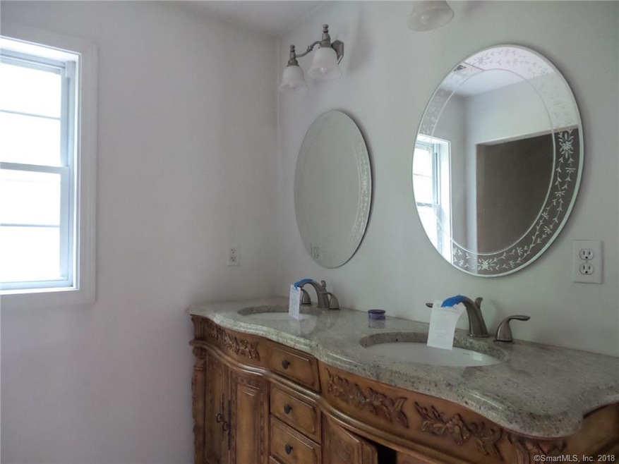 204 Evergreen Rd, Cromwell, CT 06416 - photo 1