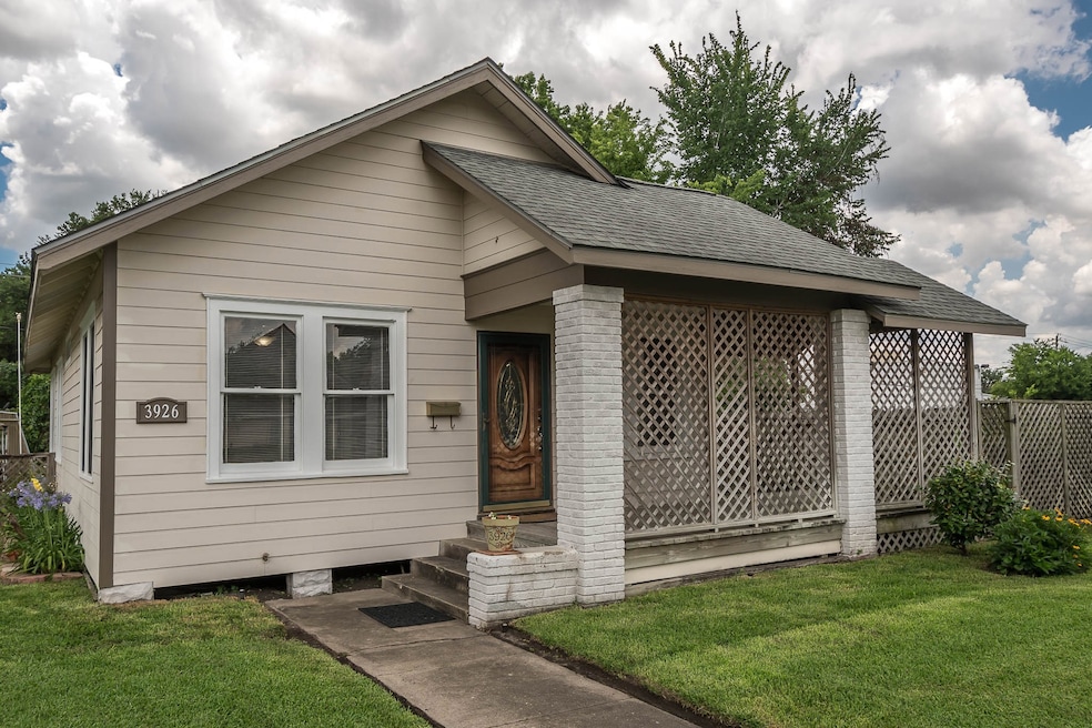 3926 Colgate St, Houston, TX 77087 - photo 1