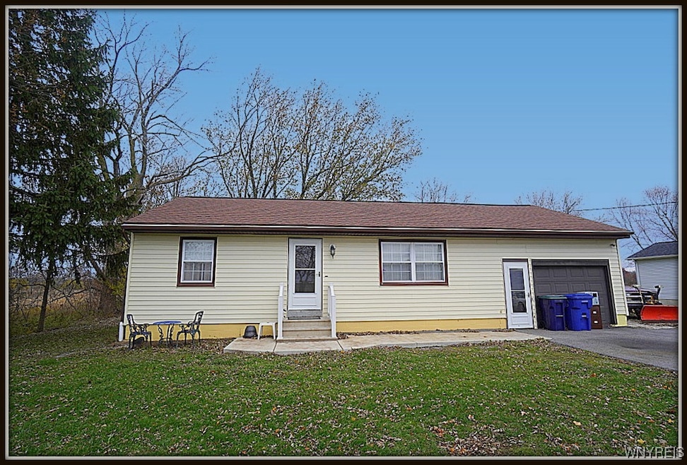 4449 Saunders Sett Rd N, Cambria, NY 14094 - photo 1