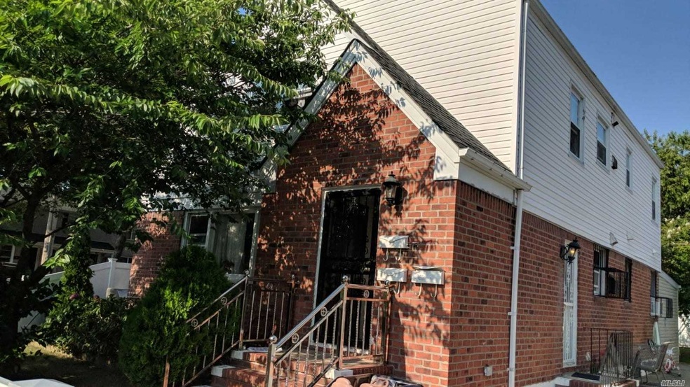 83-03 Langdale St unit 2nd Fl, New Hyde Park, NY 11040 - photo 1