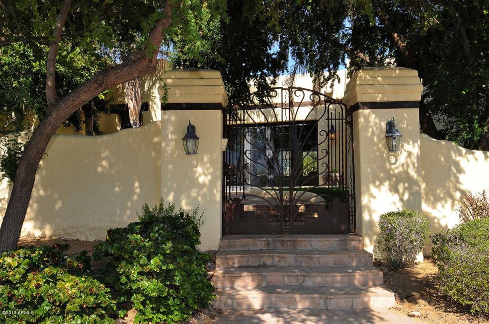 003_Entrance