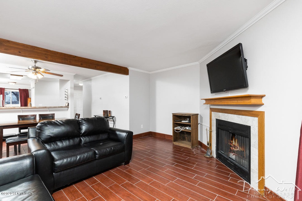 Living Room-20191228-6335