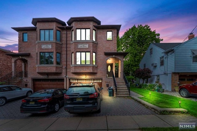 Sold $910,000 • Co-Listing Agent