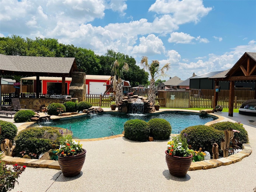 471 Harmony Rd, Weatherford, TX 76087 - photo 1