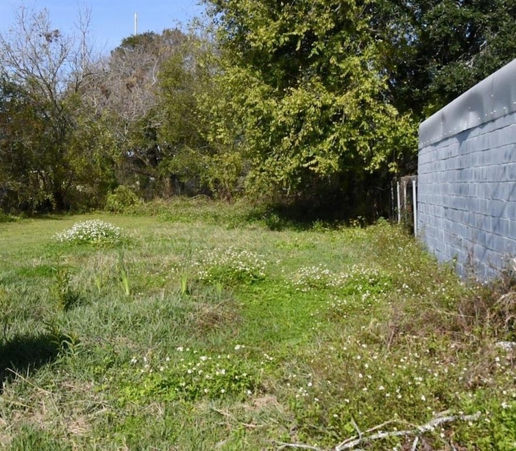 3009 N Rocheblave St, New Orleans, LA 70117 - photo 1