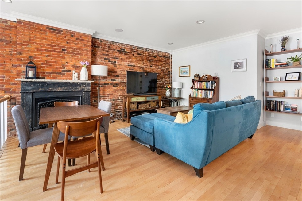 411 Shawmut Ave unit 1, Boston, MA 02118 - photo 1