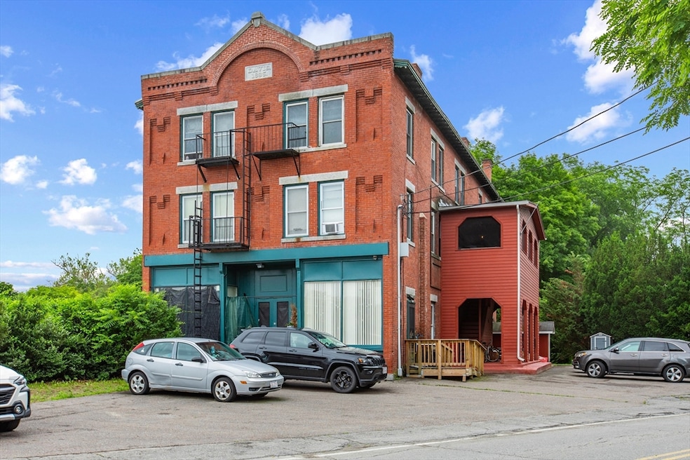 For Sale $2,395,000 • Co-Listing Agent