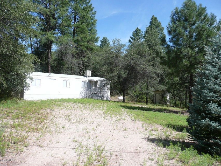 driveway to front of home