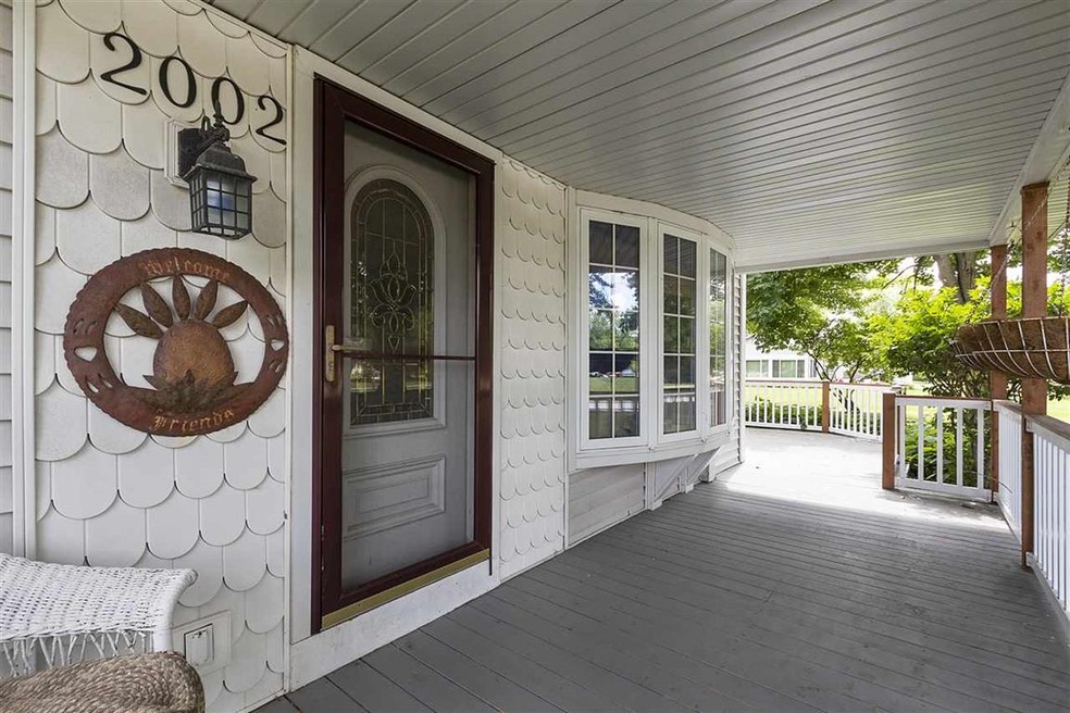 2002 N Lynndale Dr, Appleton, WI 54914 - photo 1