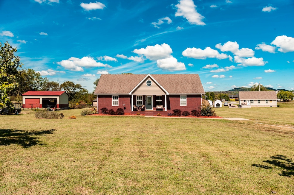 1017 Spire Way Dr, Castalian Springs, TN 37031 - photo 1