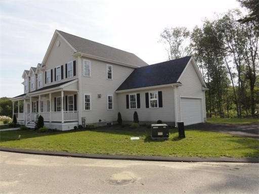 8 Williamsburg Way, Medway, MA 02053 - photo 1