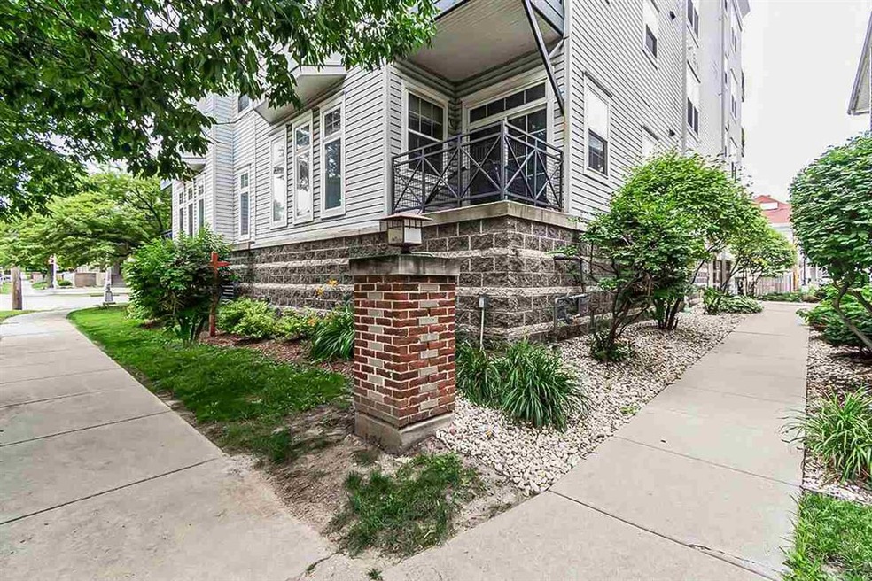 350 W Wilson St unit 302, Madison, WI 53703 - photo 1