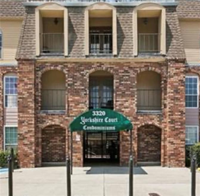 Yorkshire Court Condominums unit 220, Metairie, LA 70002 - photo 1