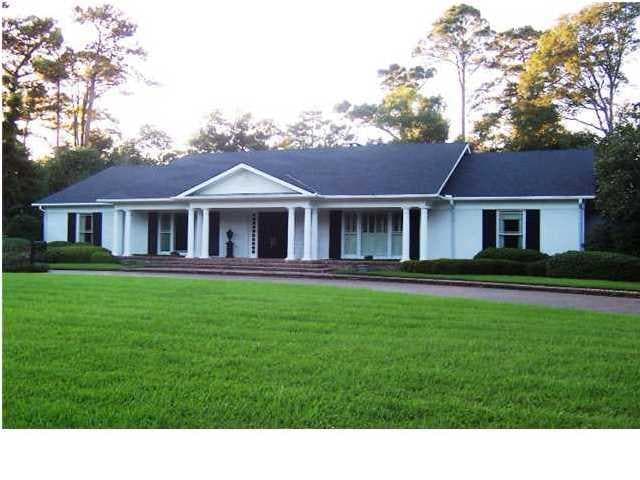 2502 S Delwood Dr, Mobile, AL 36606 - photo 1