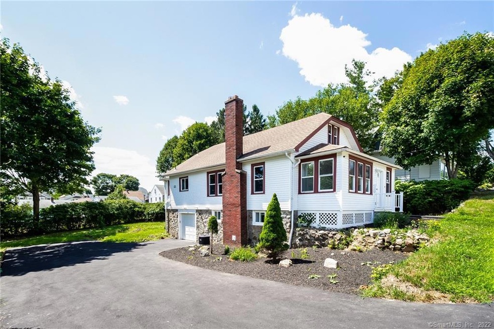 34 Hotchkiss St, Waterbury, CT 06704 - photo 1