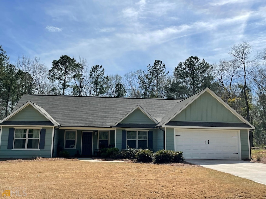 1091 Oak Hill Ln, Madison, GA 30650 - photo 1