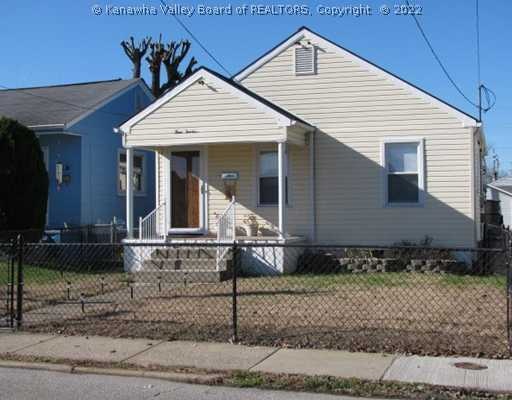 413 23rd St, Dunbar, WV 25064 - photo 1