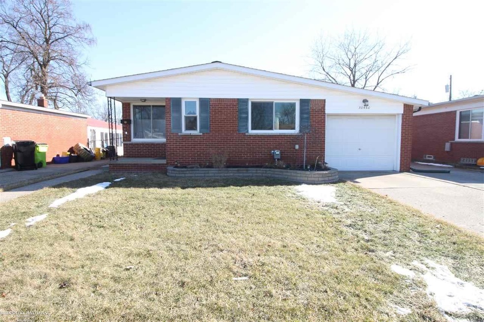 30460 J Carls St, Roseville, MI 48066 - photo 1