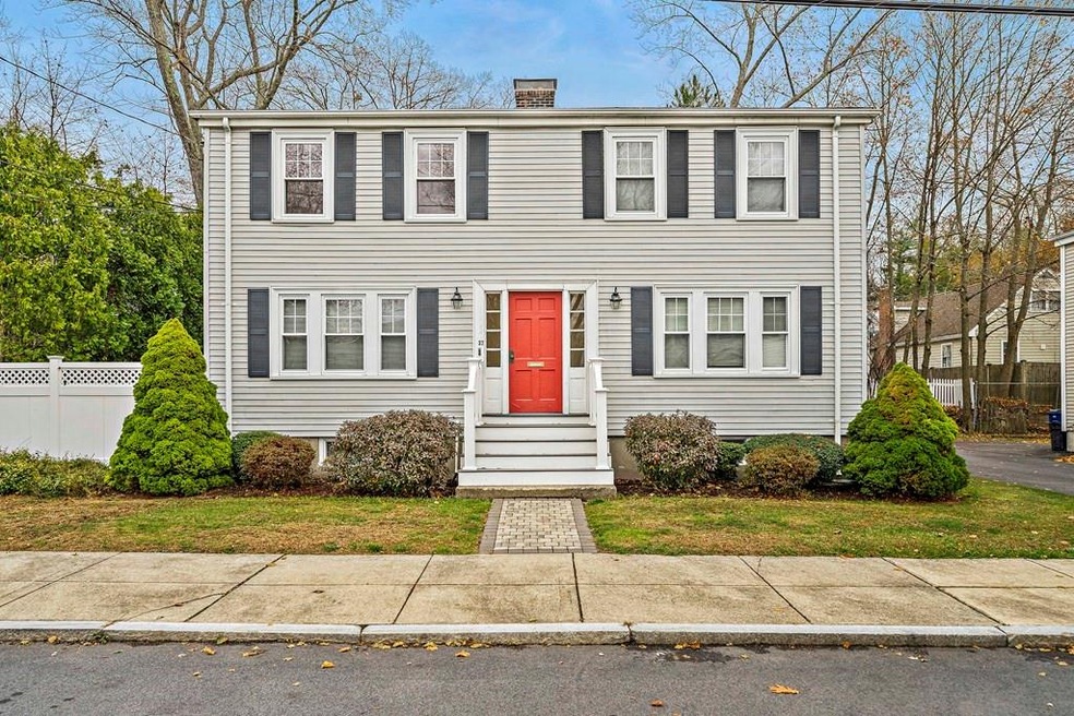 32 Paragon Rd, West Roxbury, MA 02132 - photo 1