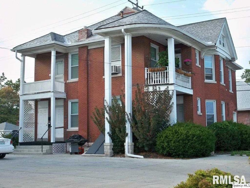 6615 Brookview Ln, Davenport, IA 52806 - photo 1