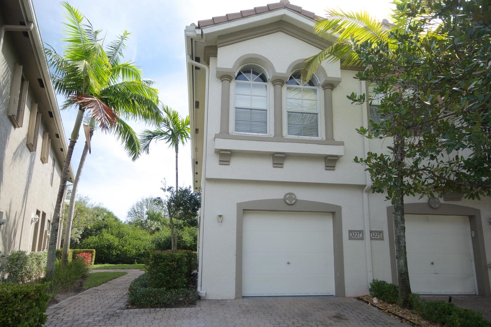 3227 Laurel Ridge Cir, Riviera Beach, FL 33404 - photo 1