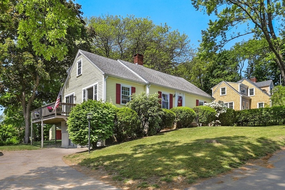 10 Howe St, Hingham, MA 02043 - photo 1