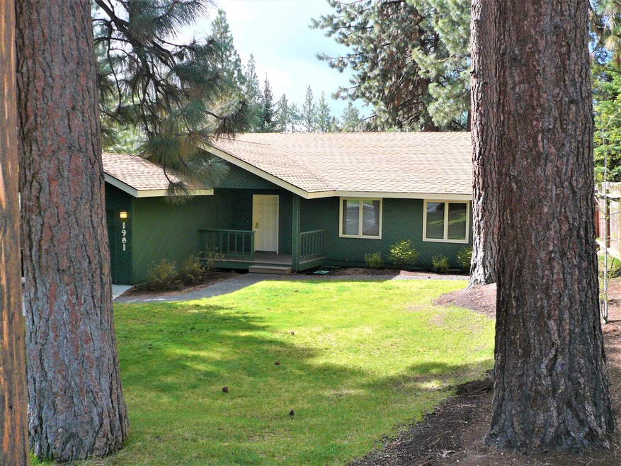 1901 SW Knoll Ave, Bend, OR 97702 - photo 1