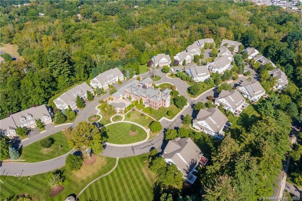 55 Goodwin Cir unit 55, Hartford, CT 06105 - photo 1